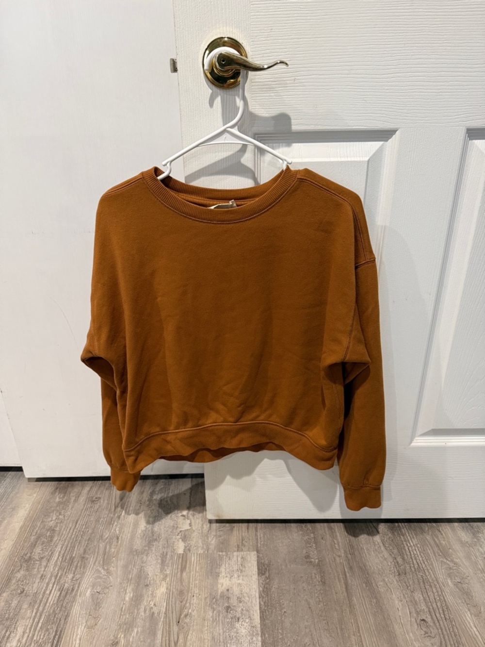 Universal Thread Burnt Orange Cropped Crewneck Sweatshirt